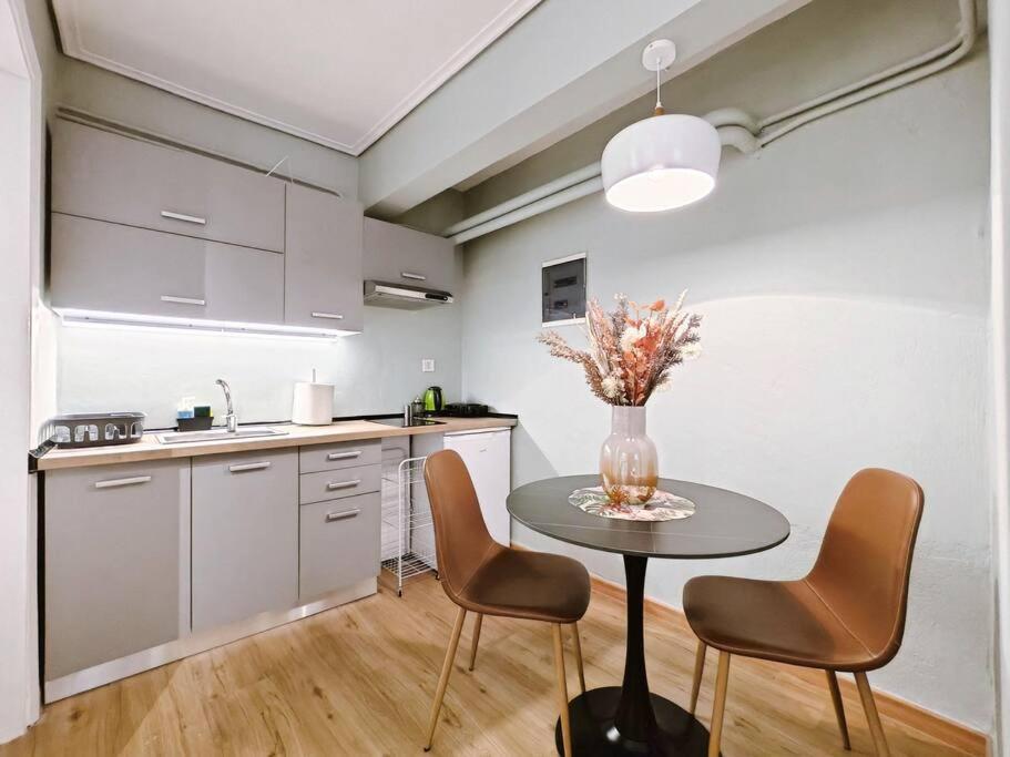 Apartament 5Min Metro, Sotiria, Iatriko, Semi-Basement Ateny Zewnętrze zdjęcie